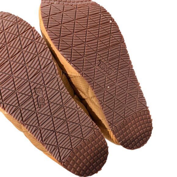 Teva ReEmber Quilted Cognac Booties - All Gender womens size 10 tan quilted shoe - Picture 2 of 5